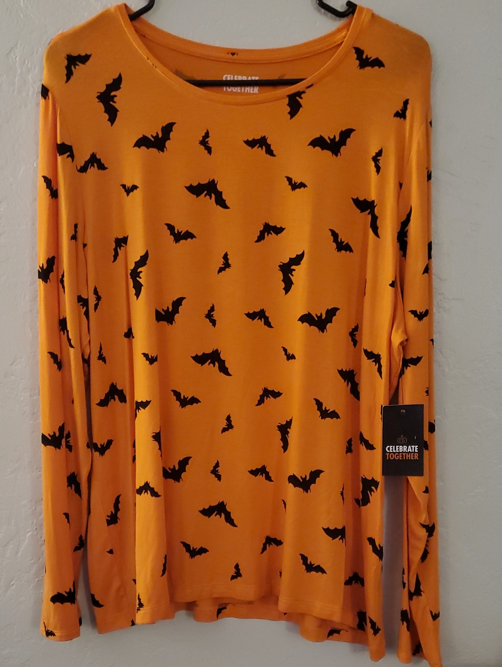 Orange Black Bats HALLOWEEN themed Long Sleeve Shirt Size XXL Celebrate Together